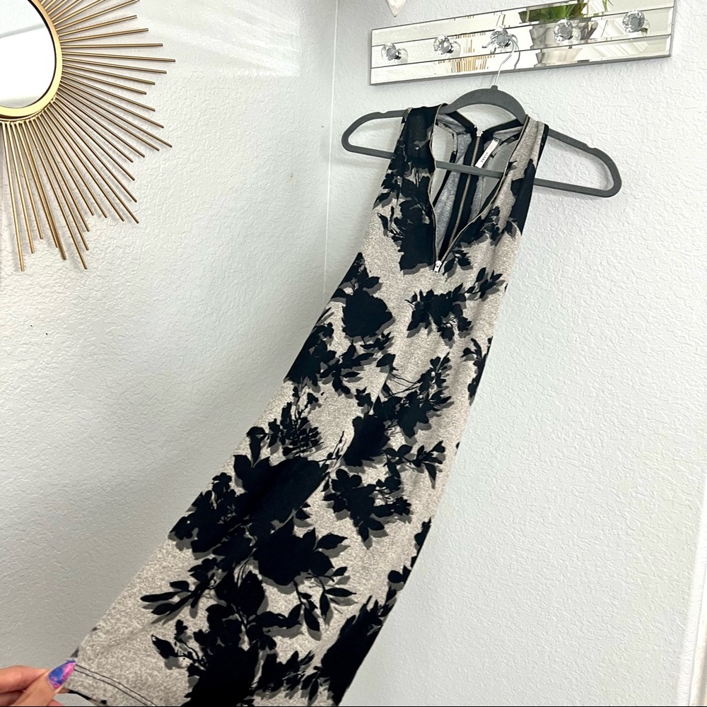 Black and Grey Floral cocktail dress size Small - Picture 2 of 10